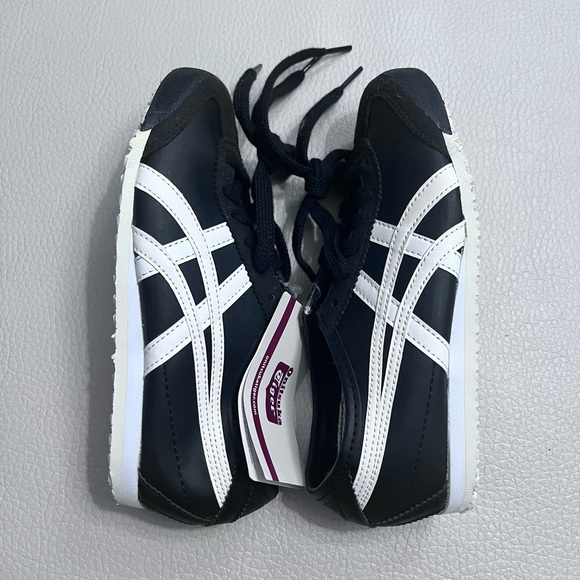 NWT - ASICS Onitsuka Tiger Mexico 66 Kids’ Sneakers - Size 12, 1 - Picture 5 of 9